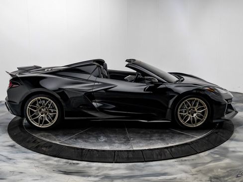 Used 2023 Chevrolet Corvette Z06 image 23