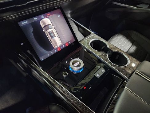 Used 2025 Cadillac Escalade V image 39