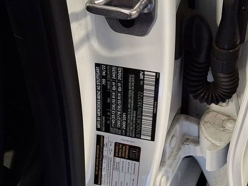Used 2022 Mercedes-Benz GLC 300 4MATIC image 25