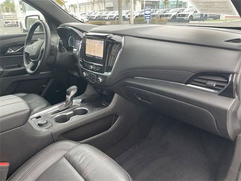 Used 2023 Chevrolet Traverse RS image 30