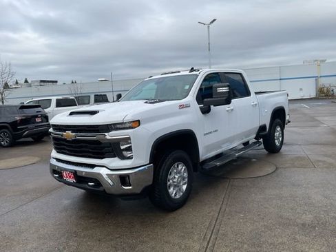 New 2026 Chevrolet Silverado 3500 LT w/ All Star Edition image 3