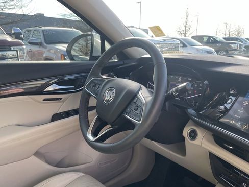 Used 2021 Buick Envision Essence image 31