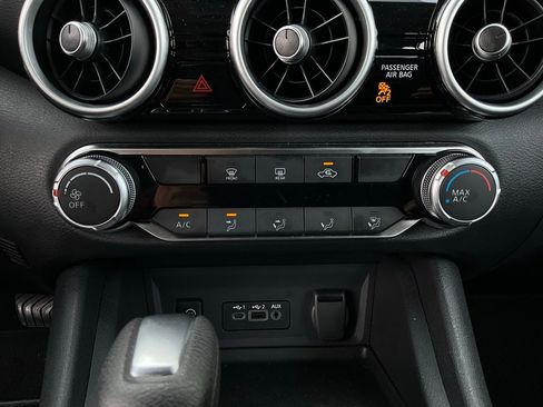 Used 2025 Nissan Sentra SV image 26