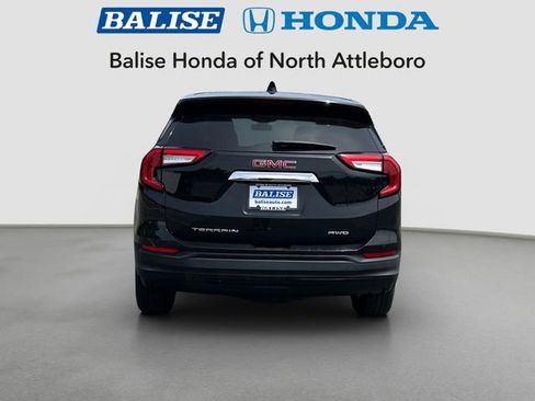 Used 2024 GMC Terrain SLE AWD/4WD image 4