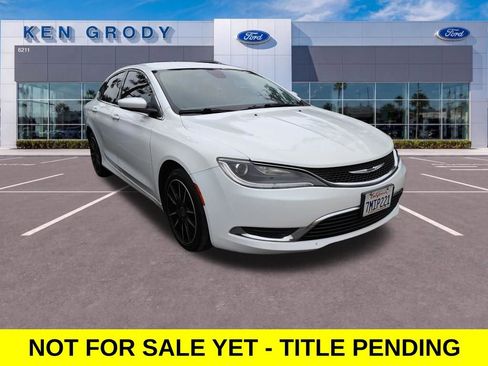 Used 2015 Chrysler 200 Limited FWD image 1