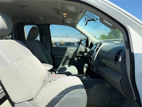 Used 2018 Nissan Frontier S RWD image 34