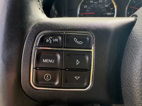 Used 2015 Jeep Wrangler Unlimited Sahara w/ Connectivity Group AWD/4WD image 15