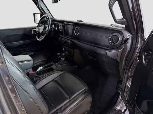 Used 2021 Jeep Wrangler Unlimited Sahara image 16