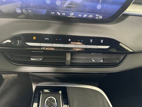 New 2025 Buick Enclave Preferred w/ Power Package image 23