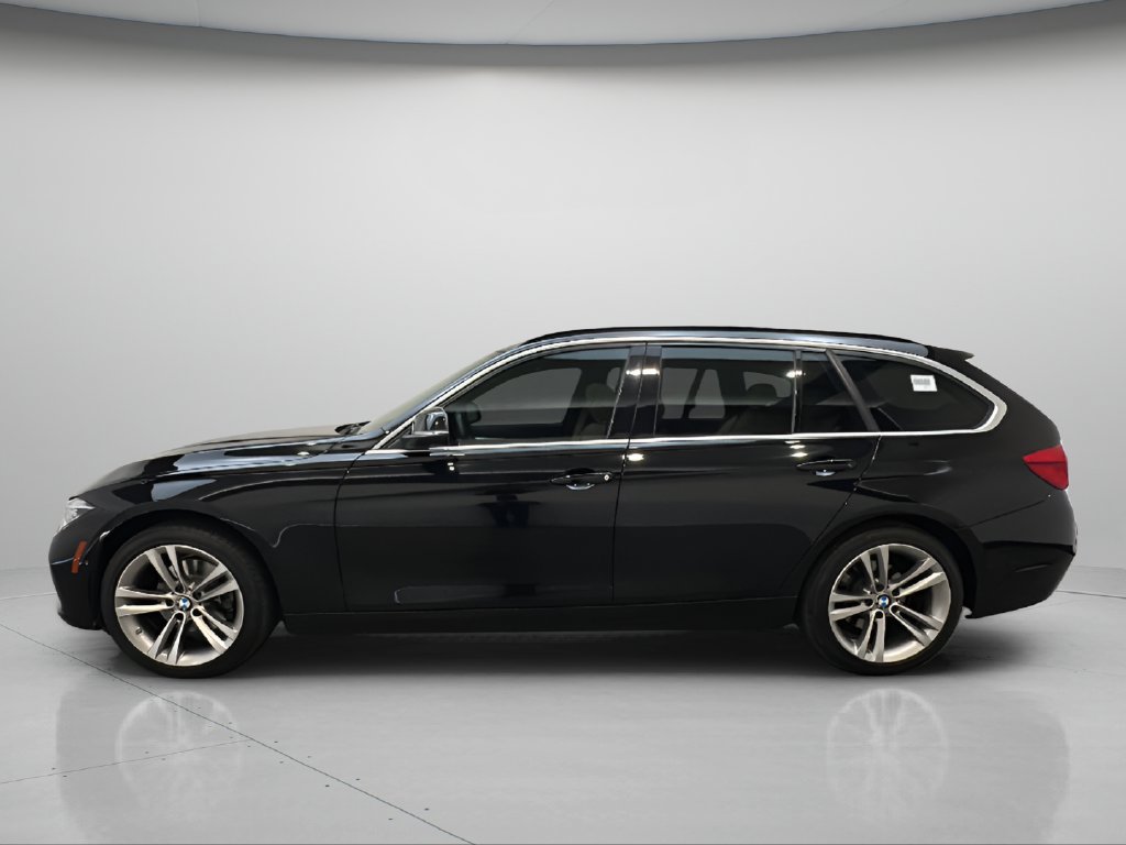 Used 2017 BMW 330i xDrive Wagon AWD/4WD image 3