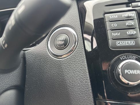 Used 2016 Nissan Rogue SL AWD/4WD image 31