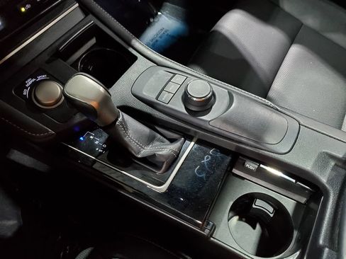 Used 2017 Lexus ES 350 w/ Accessory Package FWD image 32
