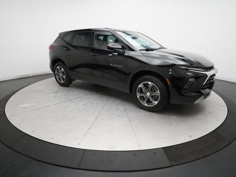 Used 2025 Chevrolet Blazer LT image 13