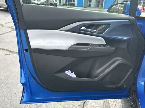 New 2026 Chevrolet Equinox EV LT image 10