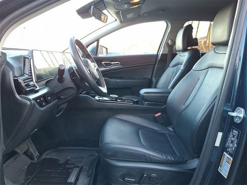 Used 2023 Kia Sportage EX image 14