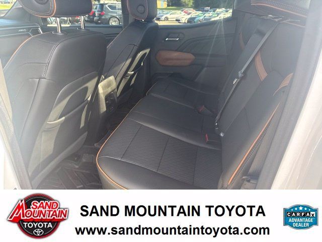 Used 2023 GMC Canyon AT4 w/ AT4 Premium Package AWD/4WD image 14