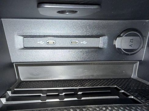 New 2026 Volkswagen Taos SE FWD image 14