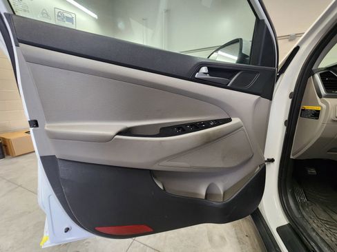 Used 2016 Hyundai Tucson SE w/ Option Group 02 image 16