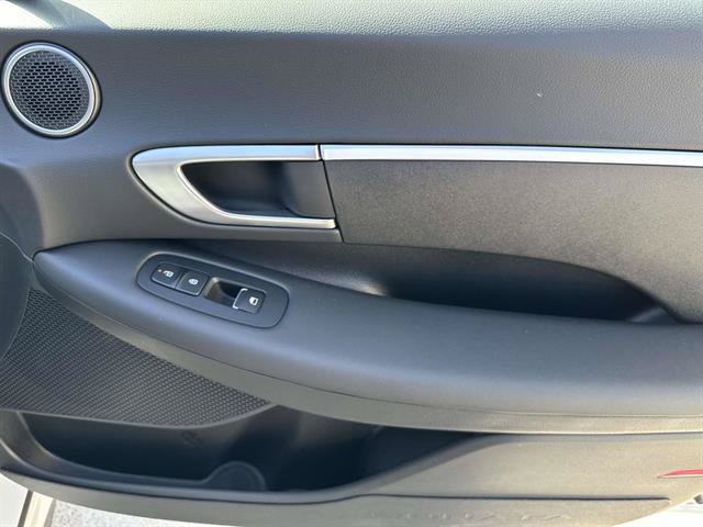 New 2026 Hyundai Elantra SE FWD image 24