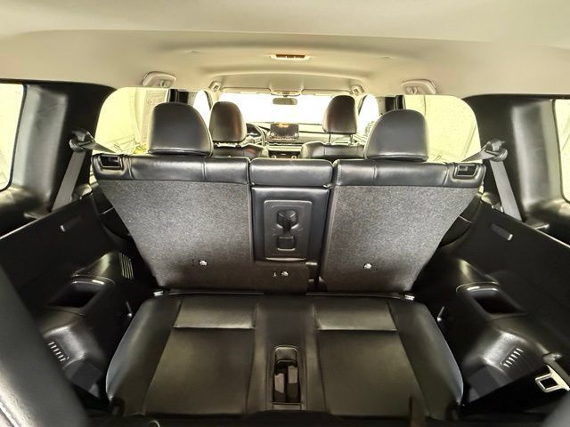Used 2024 Mitsubishi Outlander SE AWD/4WD image 32