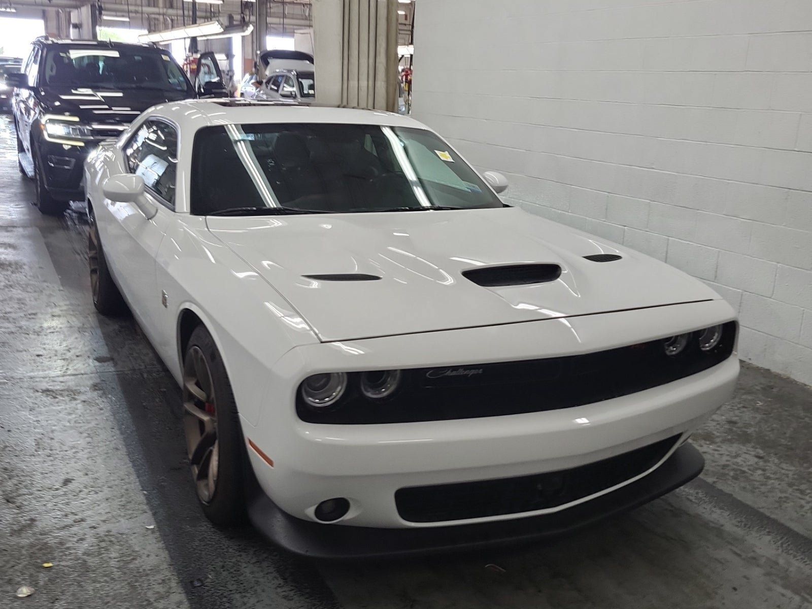 Used 2023 Dodge Challenger R/T Scat Pack w/ Plus Package RWD image 2