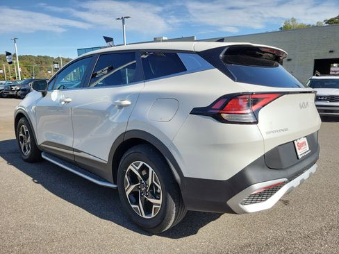 Used 2023 Kia Sportage LX image 24
