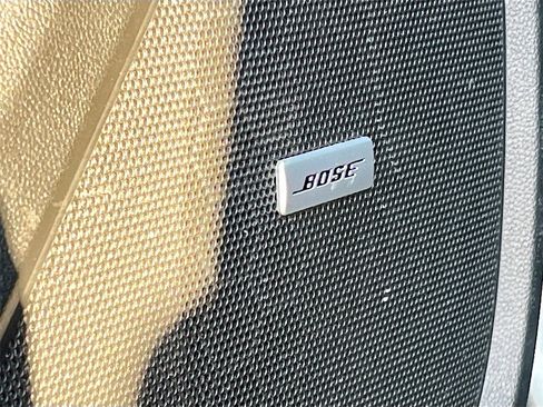 Used 2023 Chevrolet Traverse Premier image 19