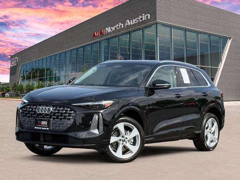 Used 2025 Audi Q5 Premium Plus w/ Premium Plus AWD/4WD image 1