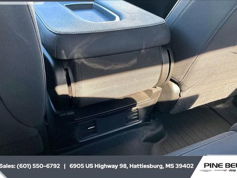 Used 2023 Chevrolet Silverado 2500 Custom w/ Gooseneck/5TH Wheel Package image 22