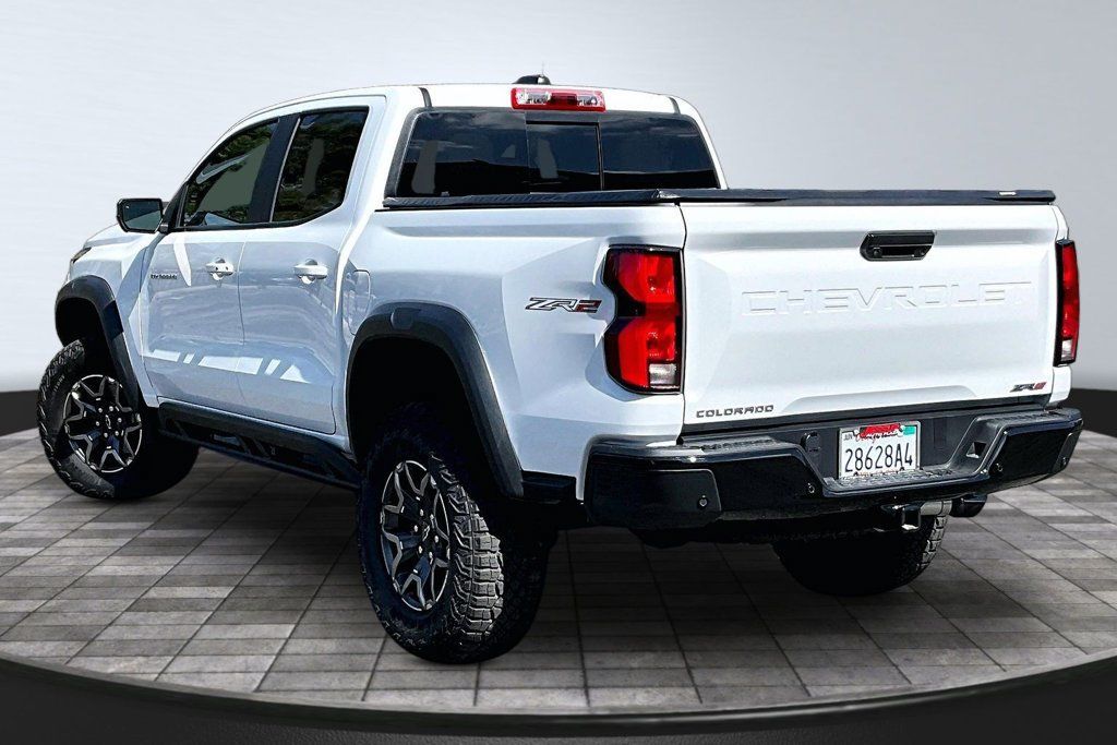 Used 2024 Chevrolet Colorado ZR2 w/ Technology Package AWD/4WD image 21