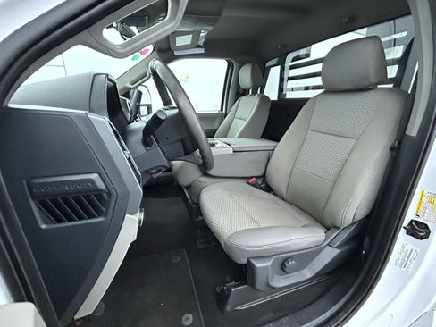 Used 2022 Ford F350 XLT AWD/4WD image 11