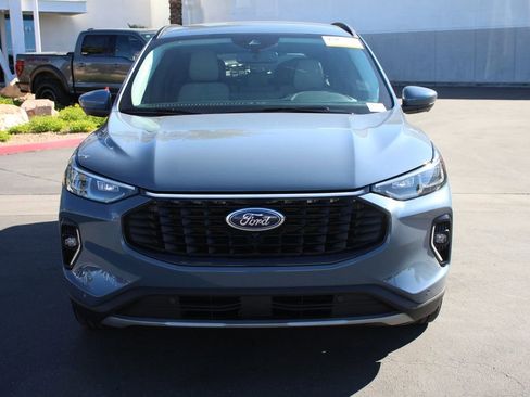 Certified 2023 Ford Escape Platinum FWD image 13