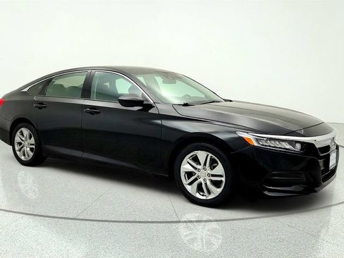 Used 2018 Honda Accord LX image 3