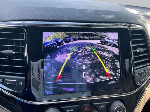 Used 2020 Jeep Grand Cherokee Limited w/ Trailer Tow Group IV RWD image 27