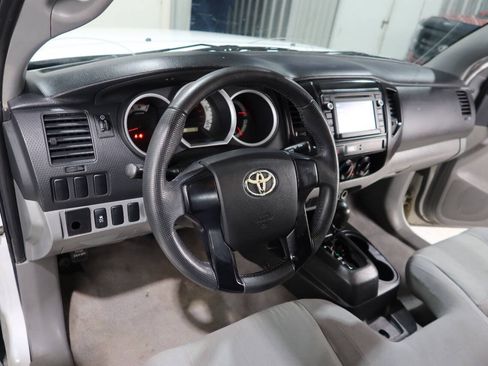 Used 2014 Toyota Tacoma 2WD Regular Cab image 18