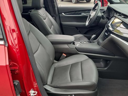 Certified 2024 Cadillac XT6 Premium Luxury w/ Technology Package FWD image 29