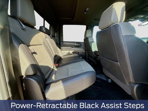 Used 2024 Chevrolet Silverado 2500 ZR2 w/ Technology Package image 35