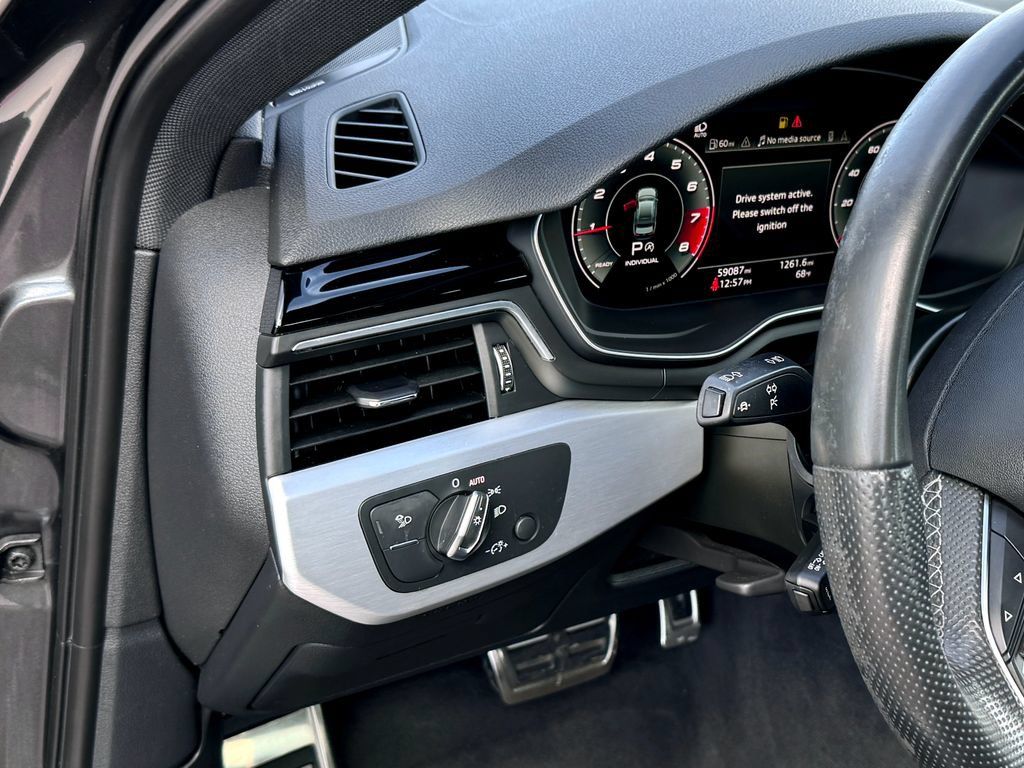 Used 2021 Audi A4 2.0T Premium Plus w/ Premium Plus Package AWD/4WD image 18