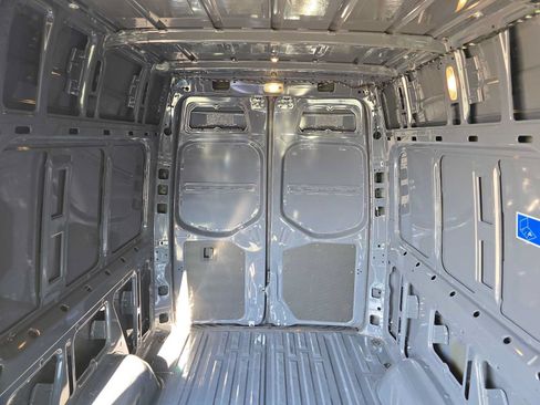 Used 2026 Mercedes-Benz Sprinter 2500 image 15
