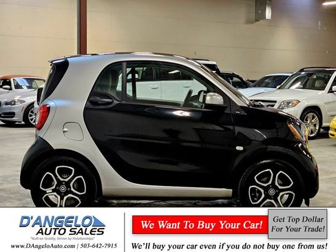 Used 2016 smart fortwo Prime image 9