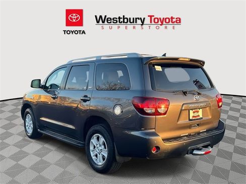 Used 2018 Toyota Sequoia SR5 image 11