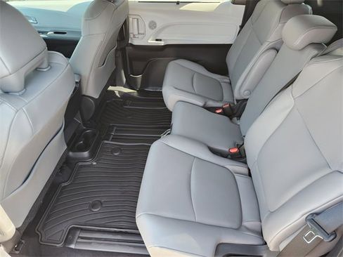 New 2026 Toyota Sienna XLE image 21
