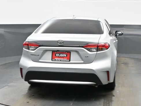 Used 2021 Toyota Corolla LE image 5