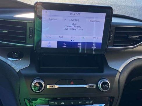 Used 2020 Ford Explorer XLT w/ Equipment Group 202A image 21