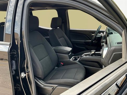 Used 2024 Chevrolet Colorado LT w/ LT Convenience Package II image 7