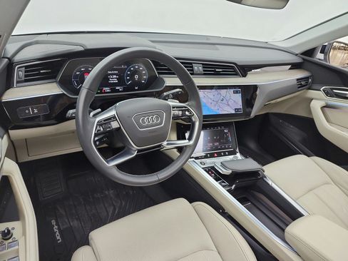 Used 2024 Audi Q8 e-tron Prestige AWD/4WD image 14