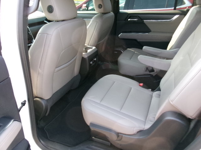 Used 2024 GMC Acadia Elevation FWD image 7