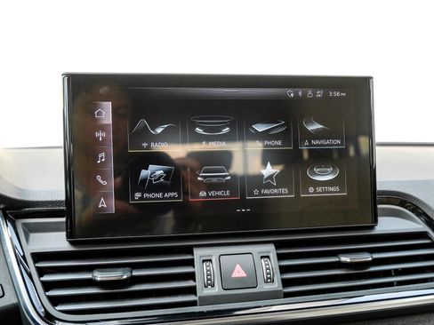Used 2021 Audi Q5 2.0T Premium w/ Convenience Package AWD/4WD image 26