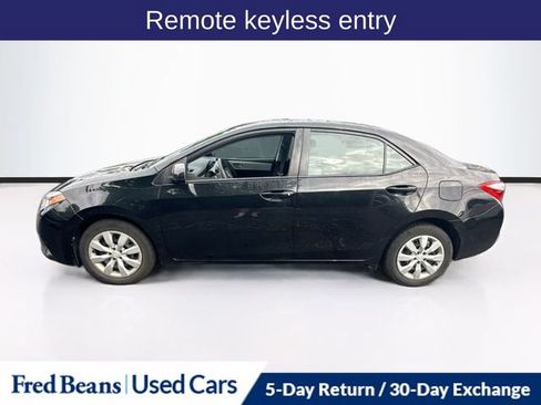 Used 2015 Toyota Corolla LE FWD image 5