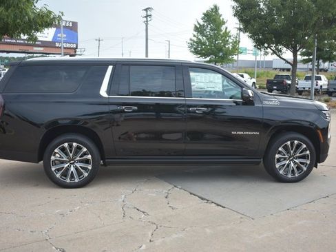 New 2026 Chevrolet Suburban High Country AWD/4WD image 4